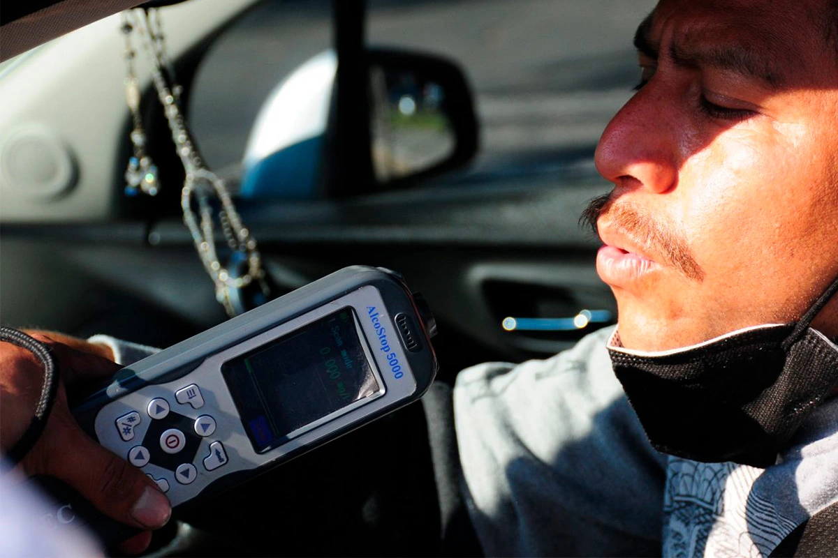Innovación en seguridad vial: Alcoholímetros de calidad para una conducción responsable